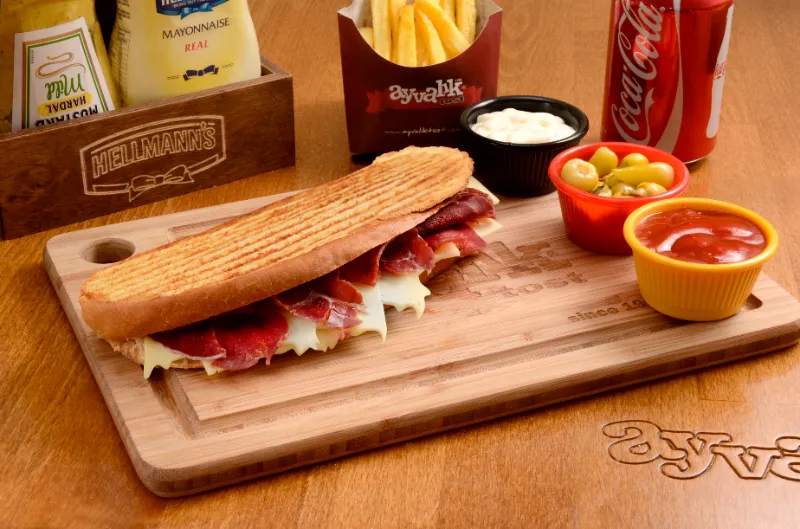 Pastırma Kaşarlı Menü